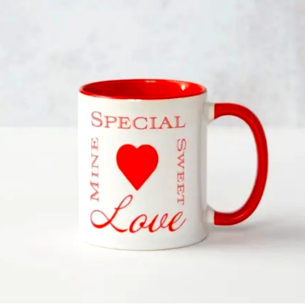 Beautiful 8oz Valentines Mug. The Perfect Gift
